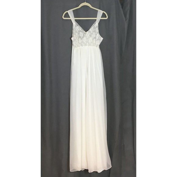 Elegant White Lace Robe Set - Picture 11 of 16